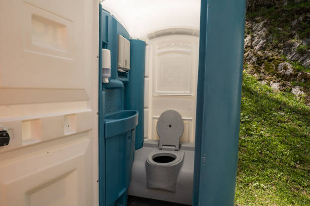 Portable Toilet Options We Offer in Lakeside, FL
